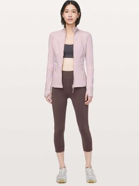 Lululemon porcelain pink define jacket

New with tags MSRP $128